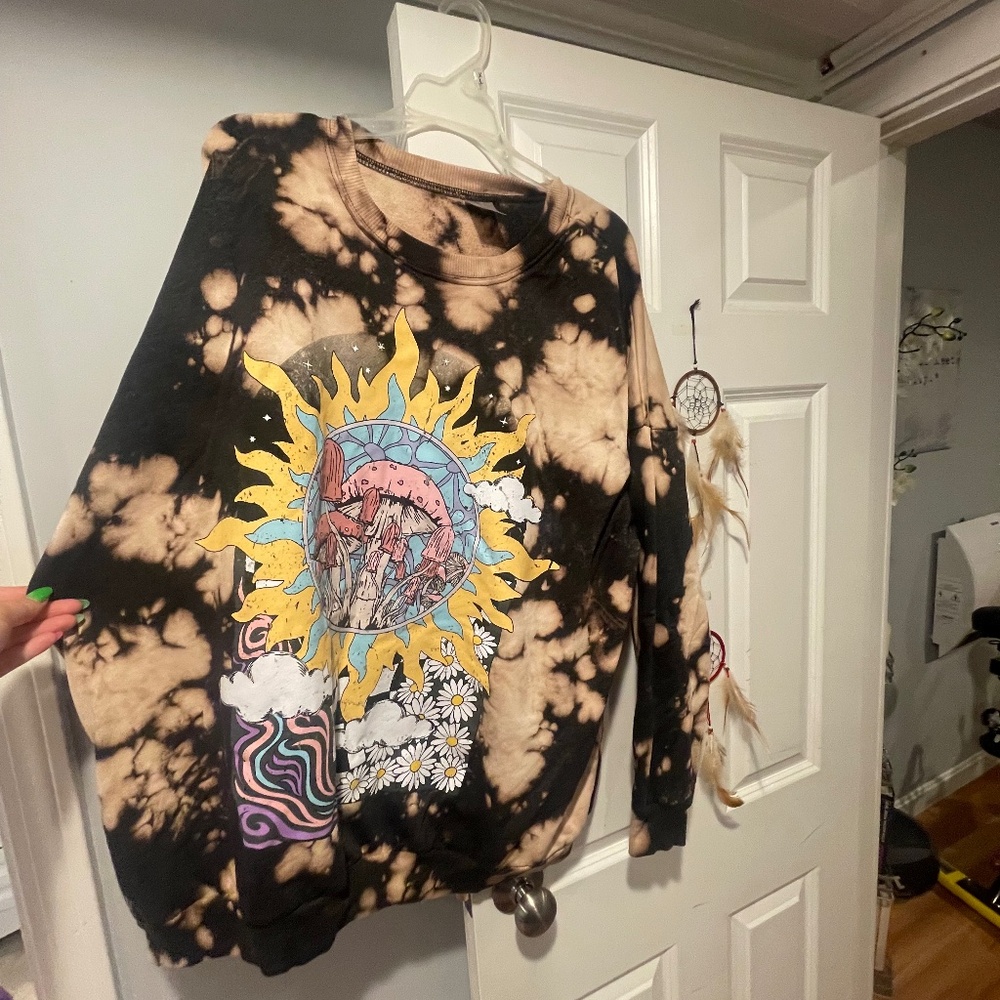 Acid wash vintage looking sweatshirt